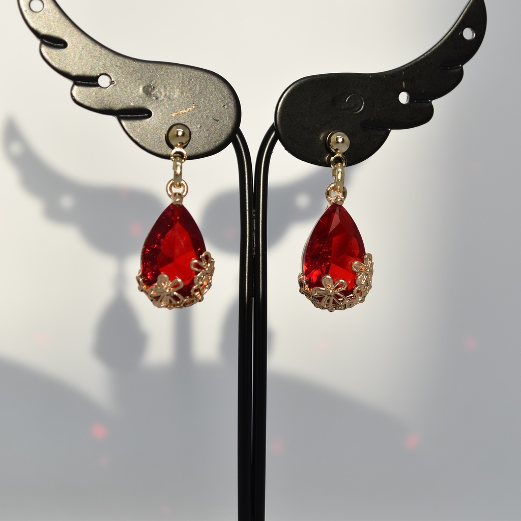 硝子どろっぷの耳飾り 深紅