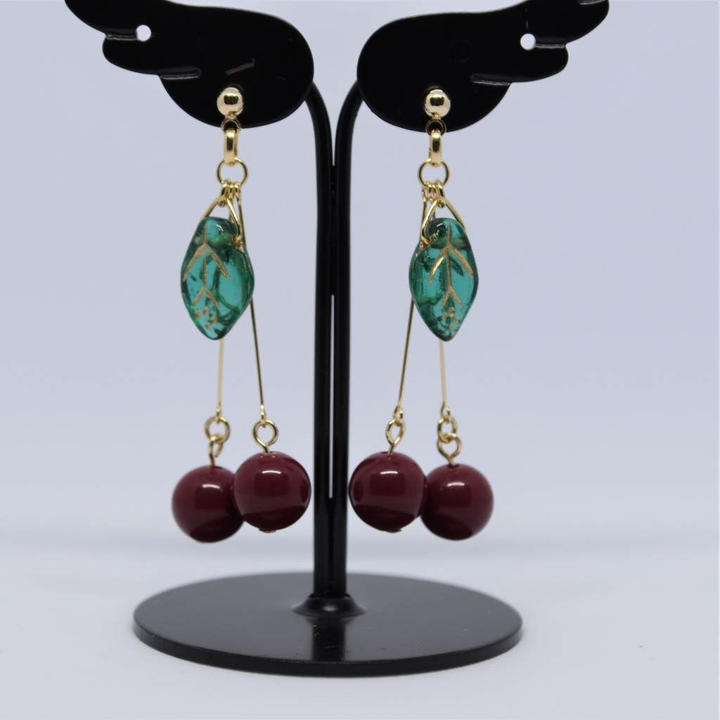 さくらんぼのピアス/イヤリング