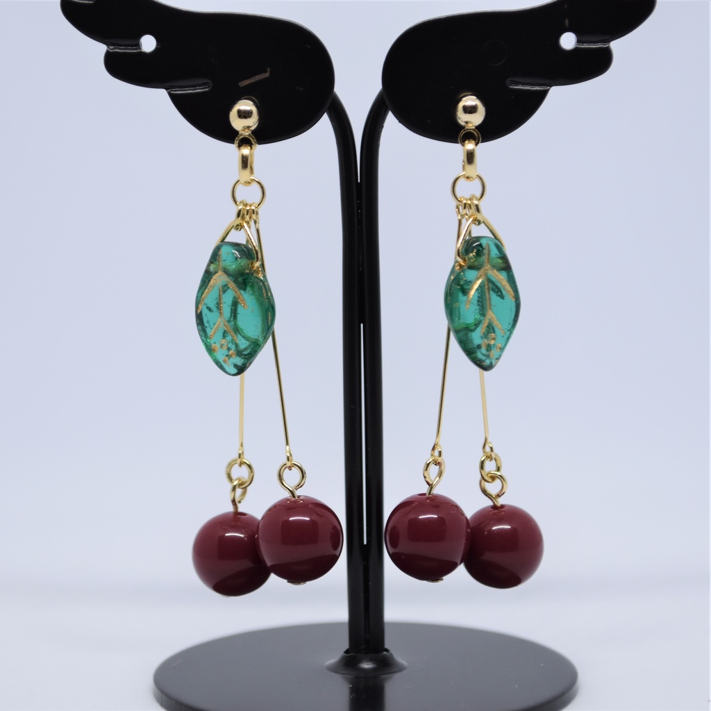 さくらんぼのピアス/イヤリング