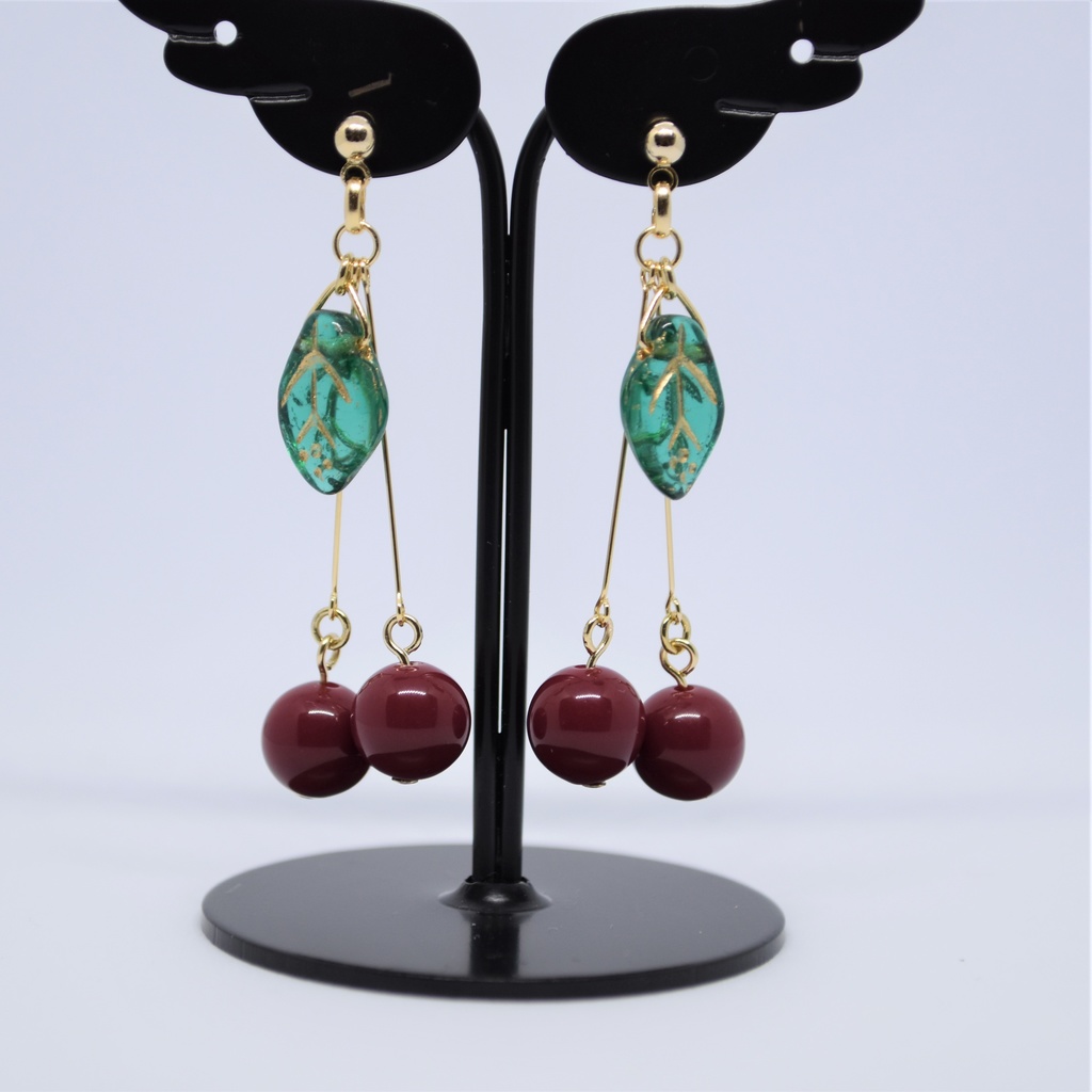 さくらんぼのピアス/イヤリング