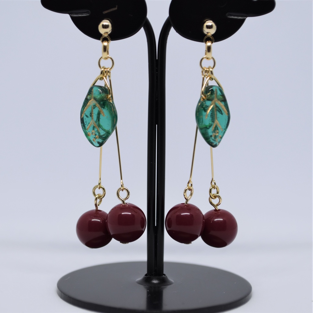 さくらんぼのピアス/イヤリング