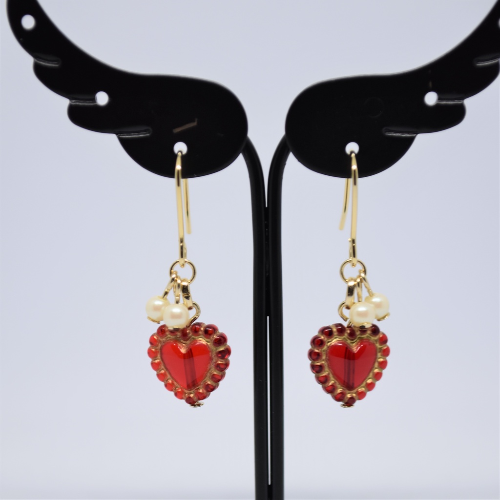 ぷっくりハートのフックピアス