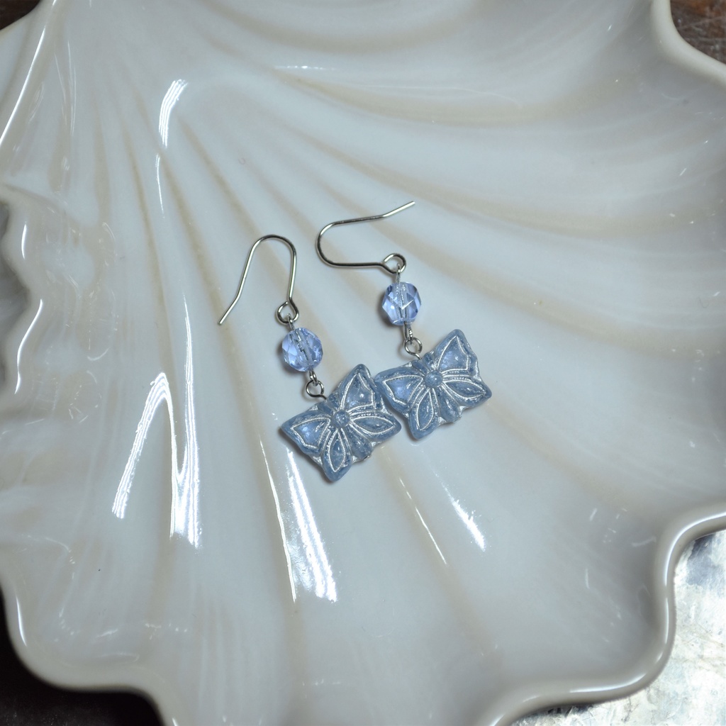夢色蝶々のピアス/イヤリング(アレキサンドライト)