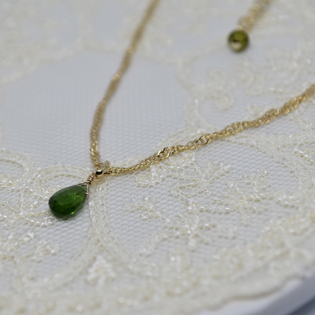 深緑のペンダントセット(ペンダント・耳飾り)