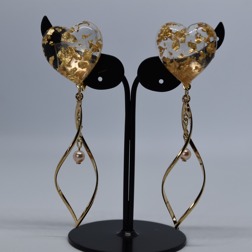 Twist [heart] ピアス/イヤリング［受注製作］