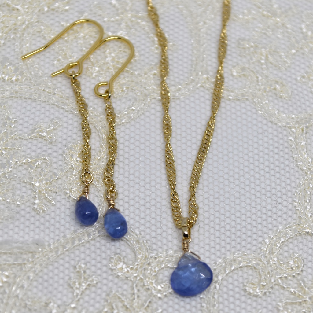 夜空色のペンダントセット(ペンダント・耳飾り)