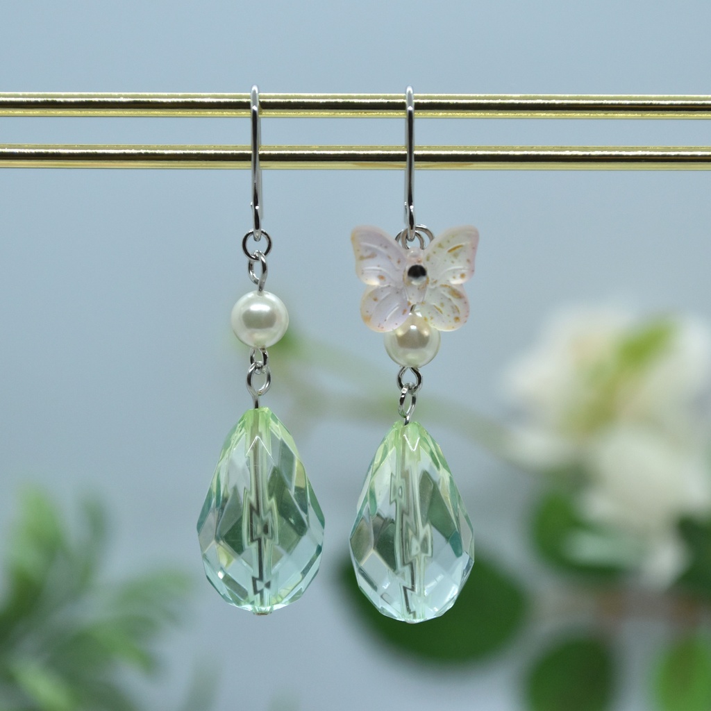 あわいの欠片の耳飾り(A:黄緑~緑)