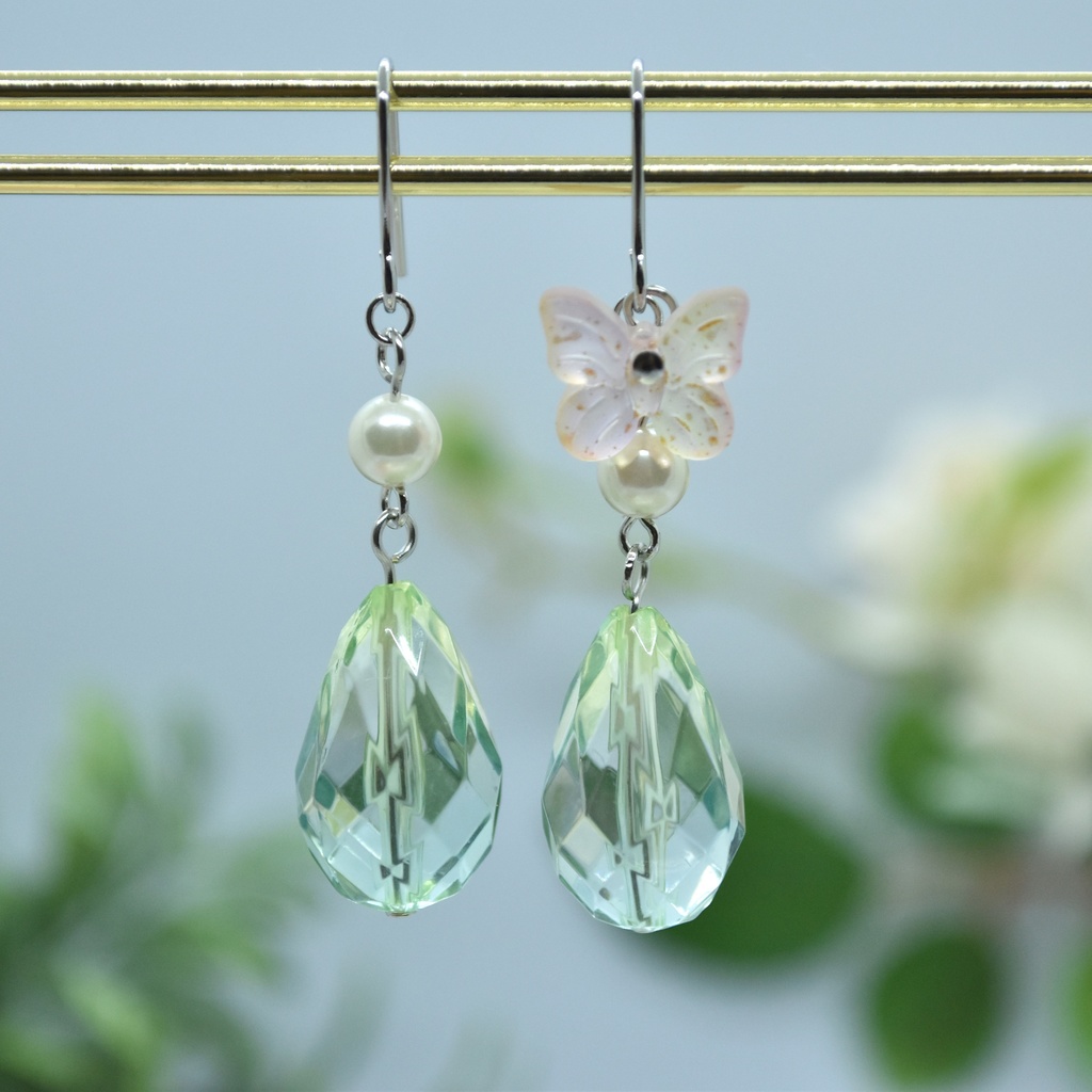 あわいの欠片の耳飾り(A:黄緑~緑)