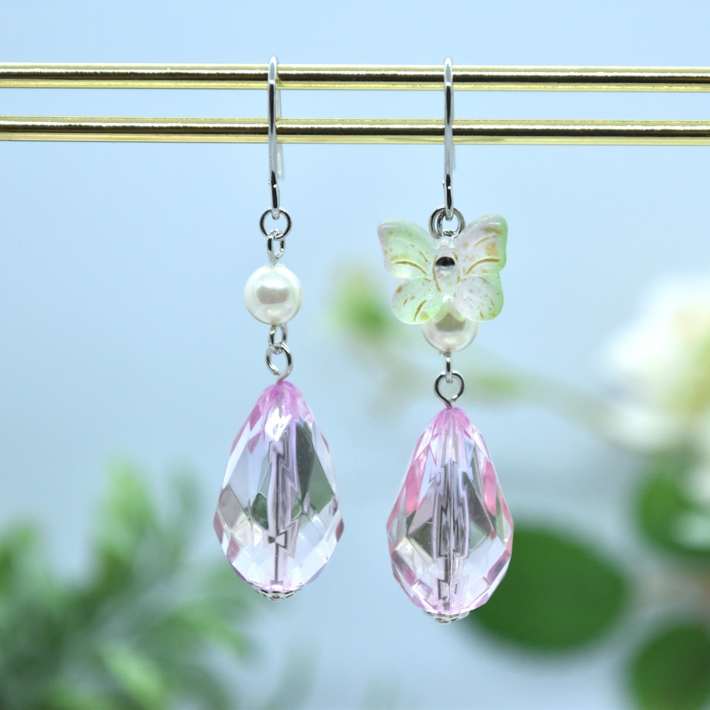 あわいの欠片の耳飾り(H:ラベンダーピンク~ピンク)