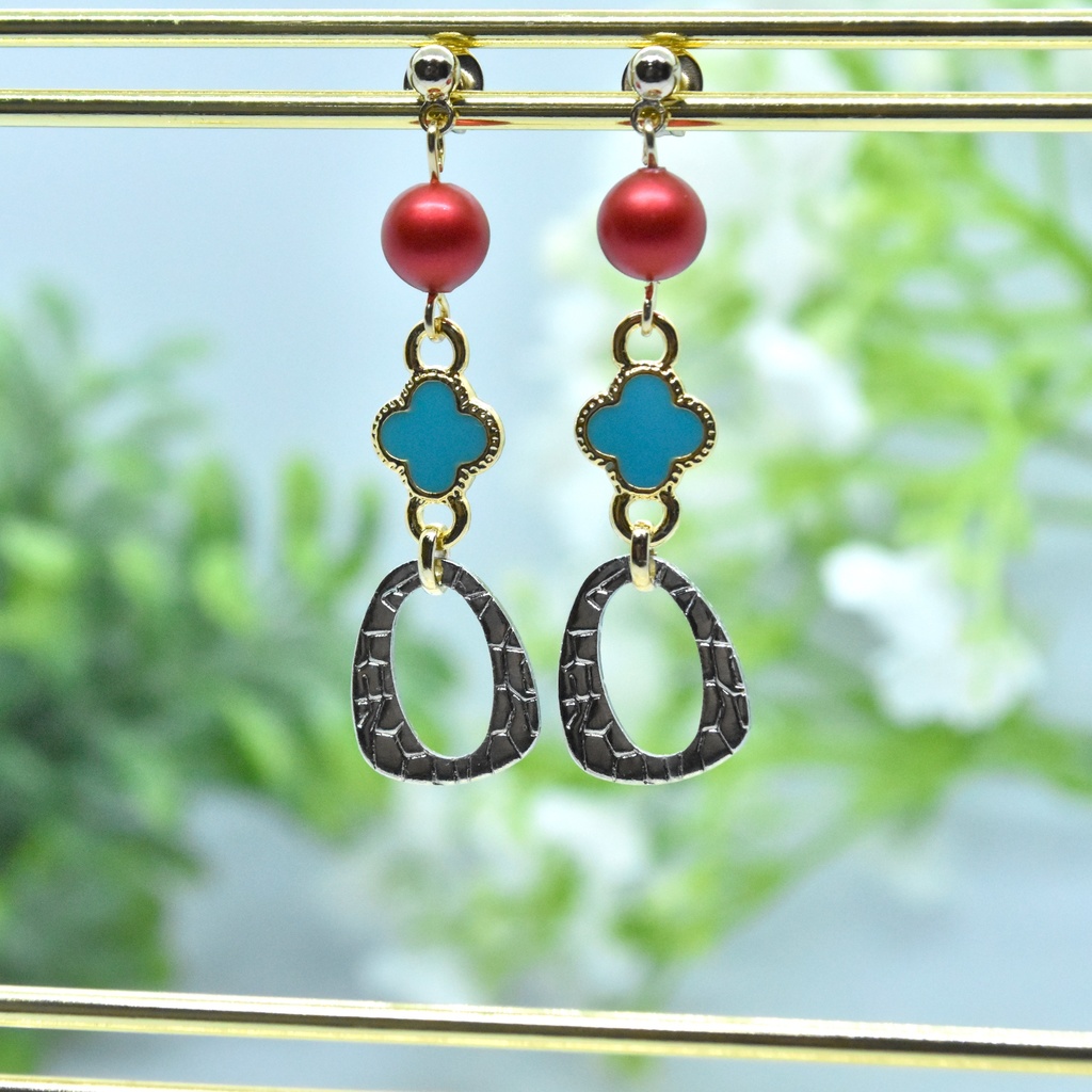 ある太守の肖像【ヴァルシャン イメージ ピアス/イヤリング 】