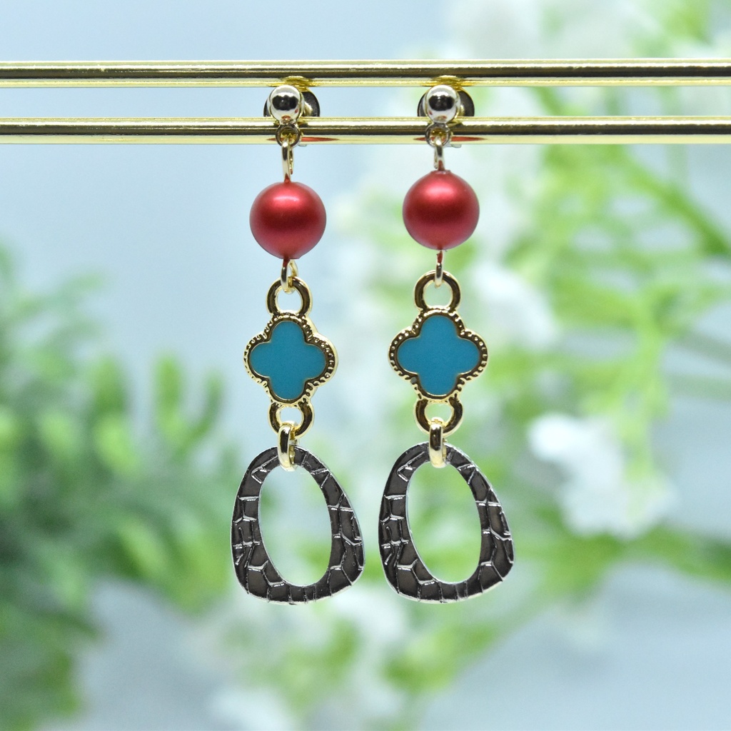 ある太守の肖像【ヴァルシャン イメージ ピアス/イヤリング 】