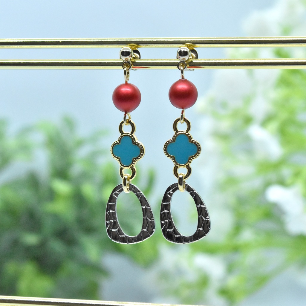 ある太守の肖像【ヴァルシャン イメージ ピアス/イヤリング 】