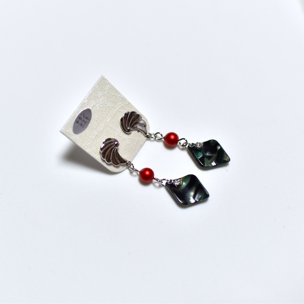 天竜の鱗のピアス(星)【一点物・再販不可】