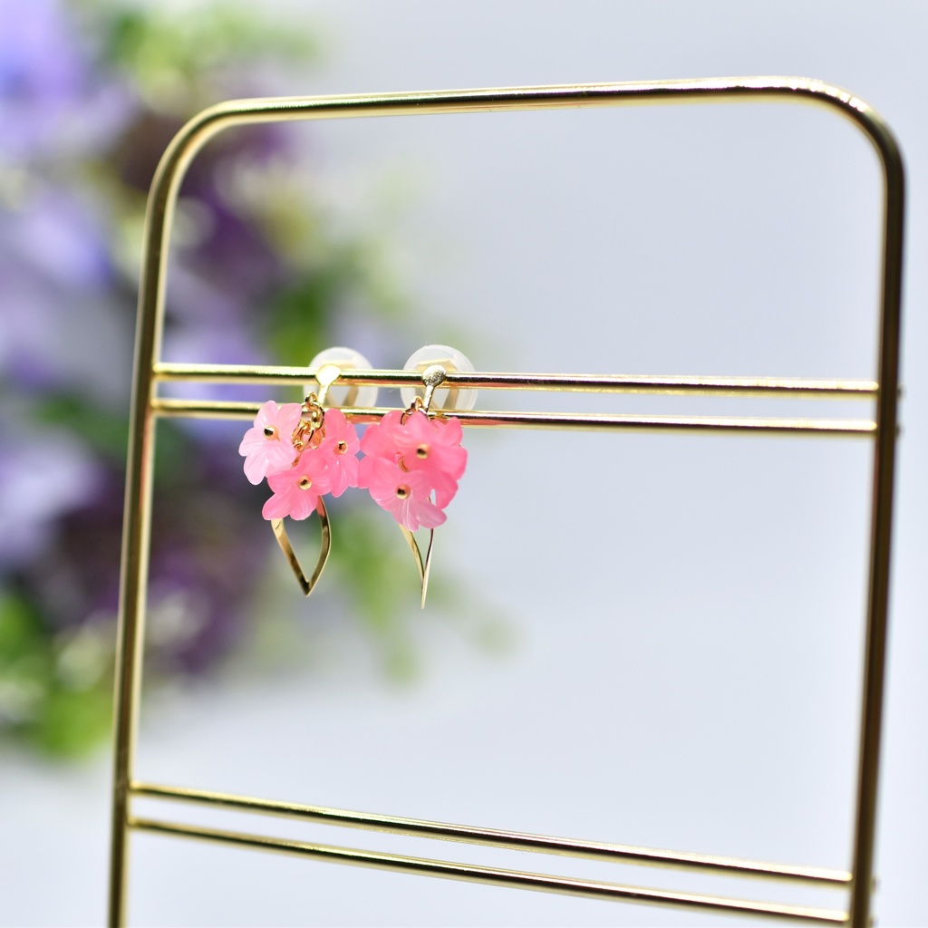 桃の花イヤリング