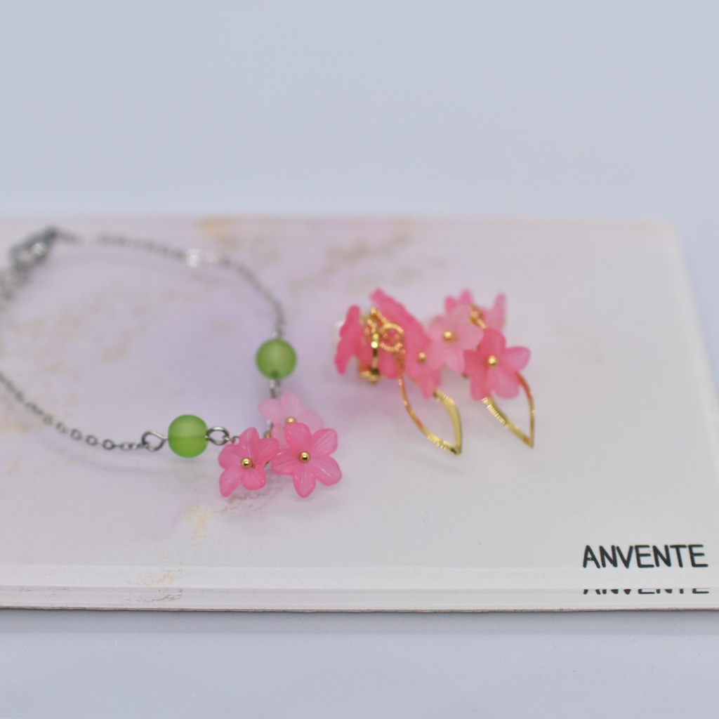 桃の花イヤリング