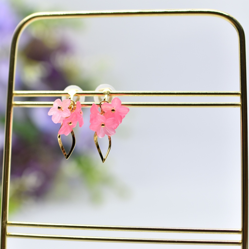 桃の花イヤリング