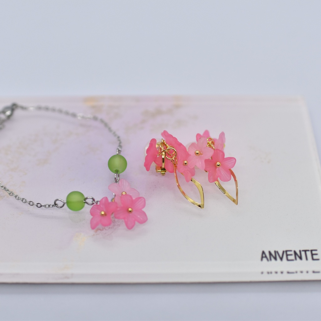 桃の花イヤリング