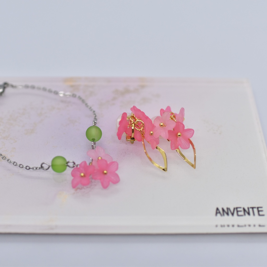 桃の花イヤリング