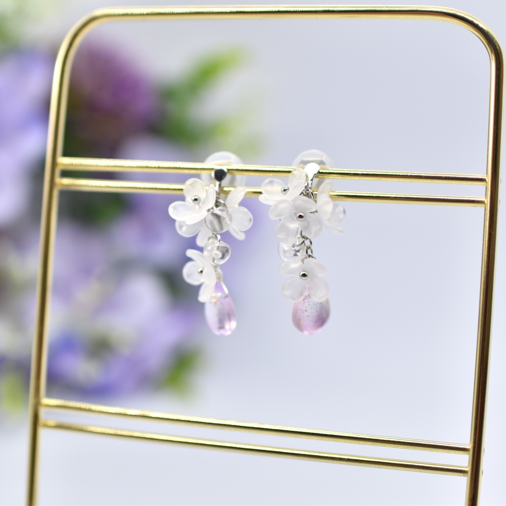 ライラックイヤリング(ピアス変更可能)