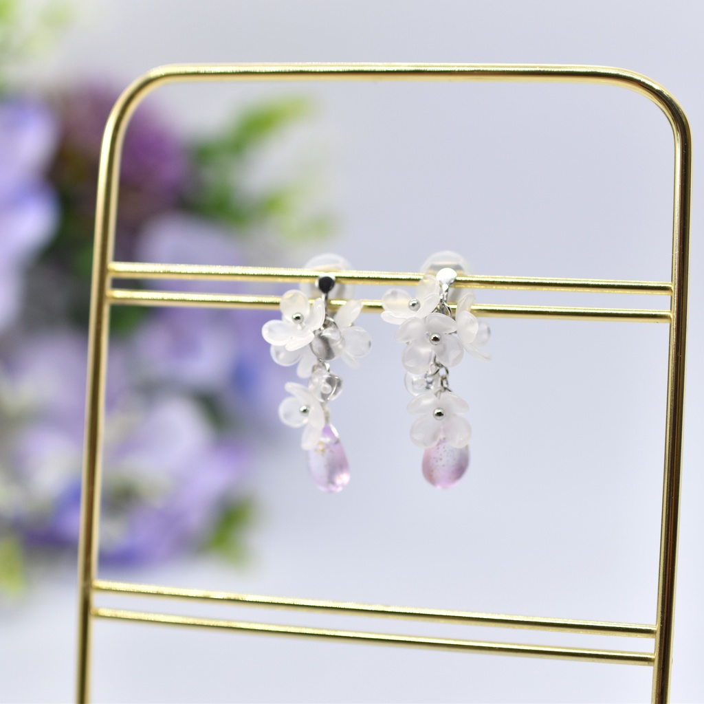 ライラックイヤリング(ピアス変更可能)