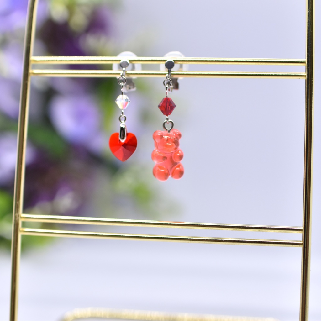 【再販不可】グミベアイヤリング・ストロベリー(ピアス変更可能)