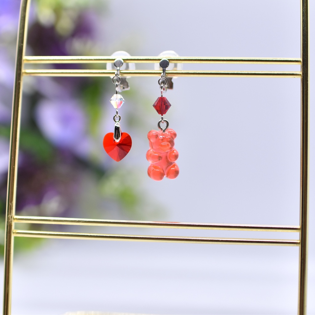 【再販不可】グミベアイヤリング・ストロベリー(ピアス変更可能)