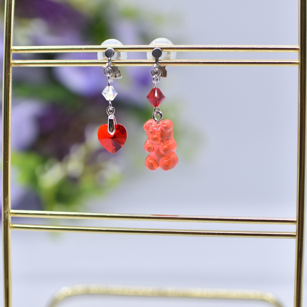 【再販不可】グミベアイヤリング・ストロベリー(ピアス変更可能)