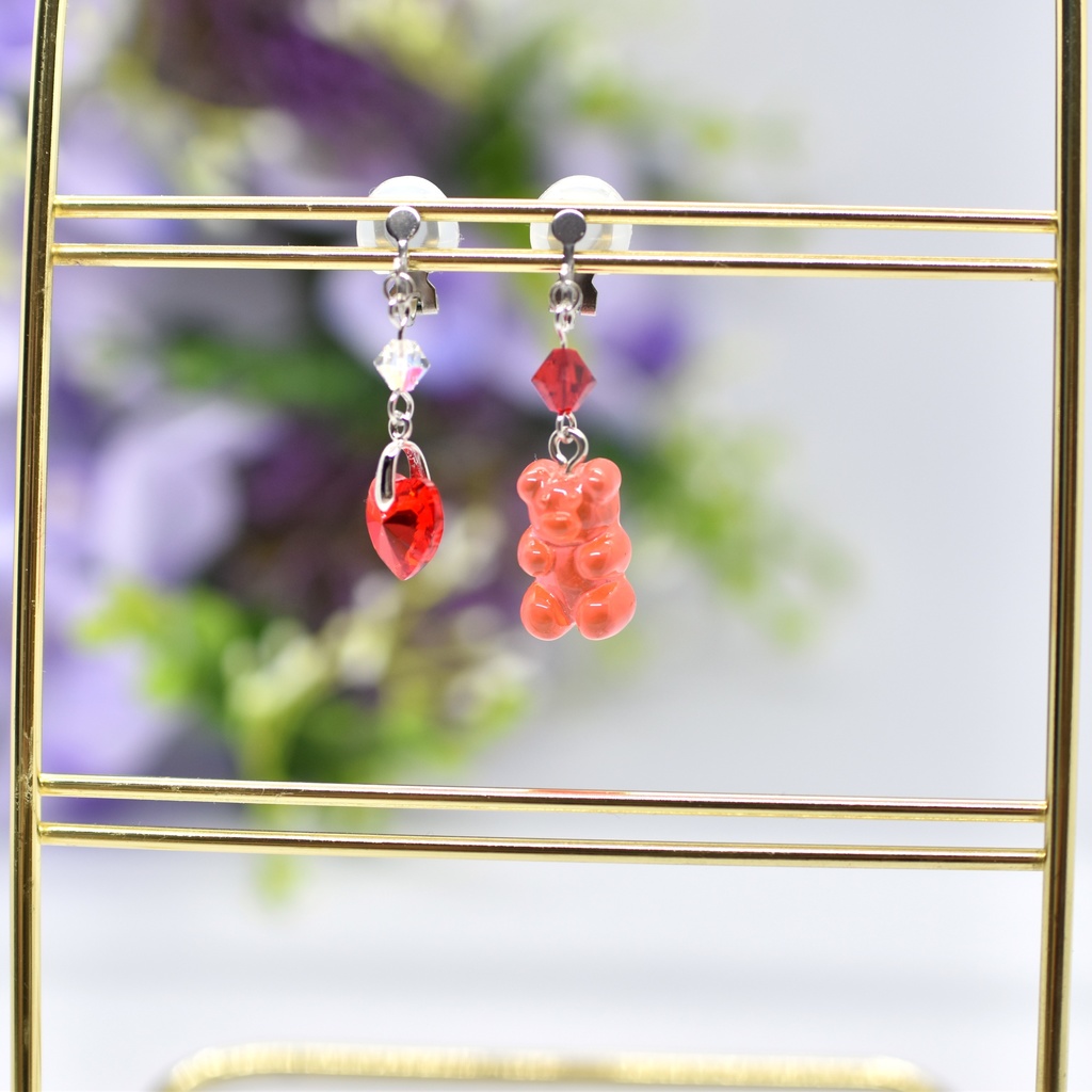 【再販不可】グミベアイヤリング・ストロベリー(ピアス変更可能)