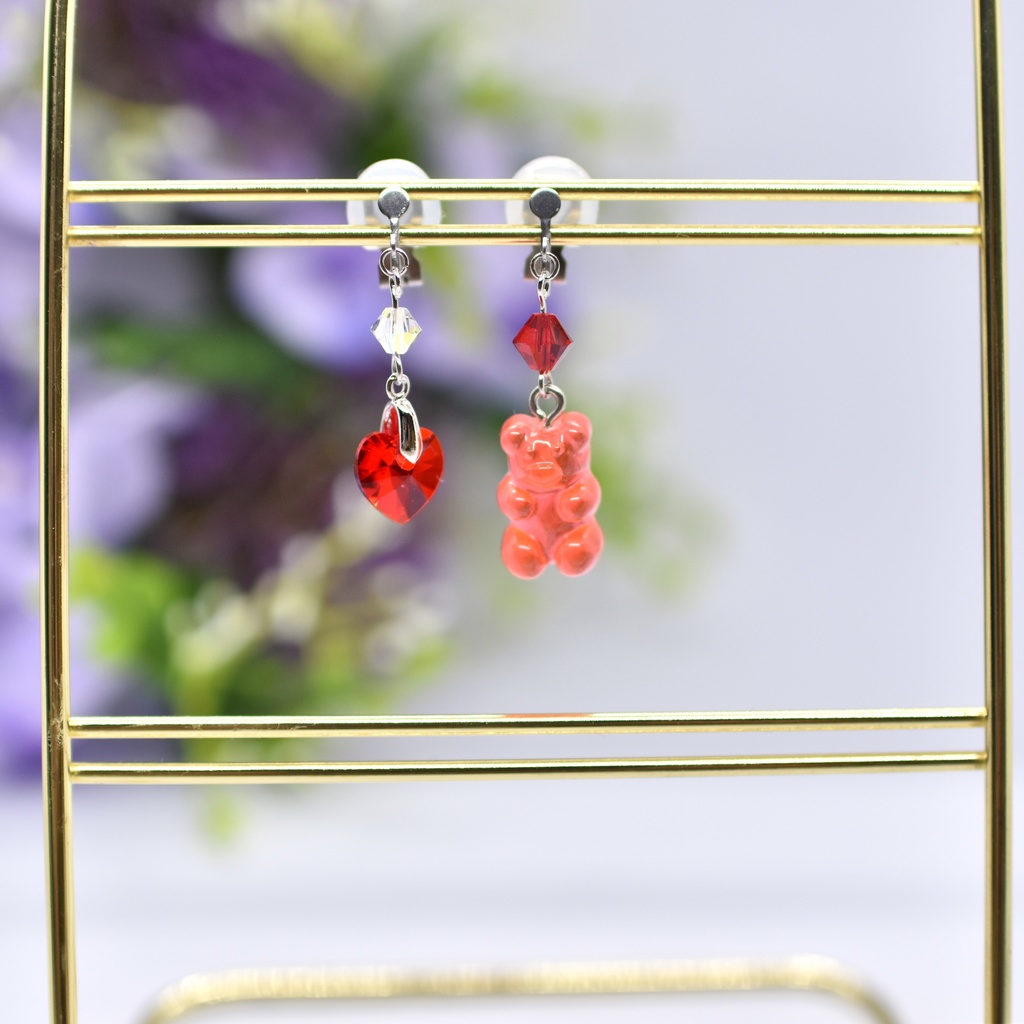 【再販不可】グミベアイヤリング・ストロベリー(ピアス変更可能)