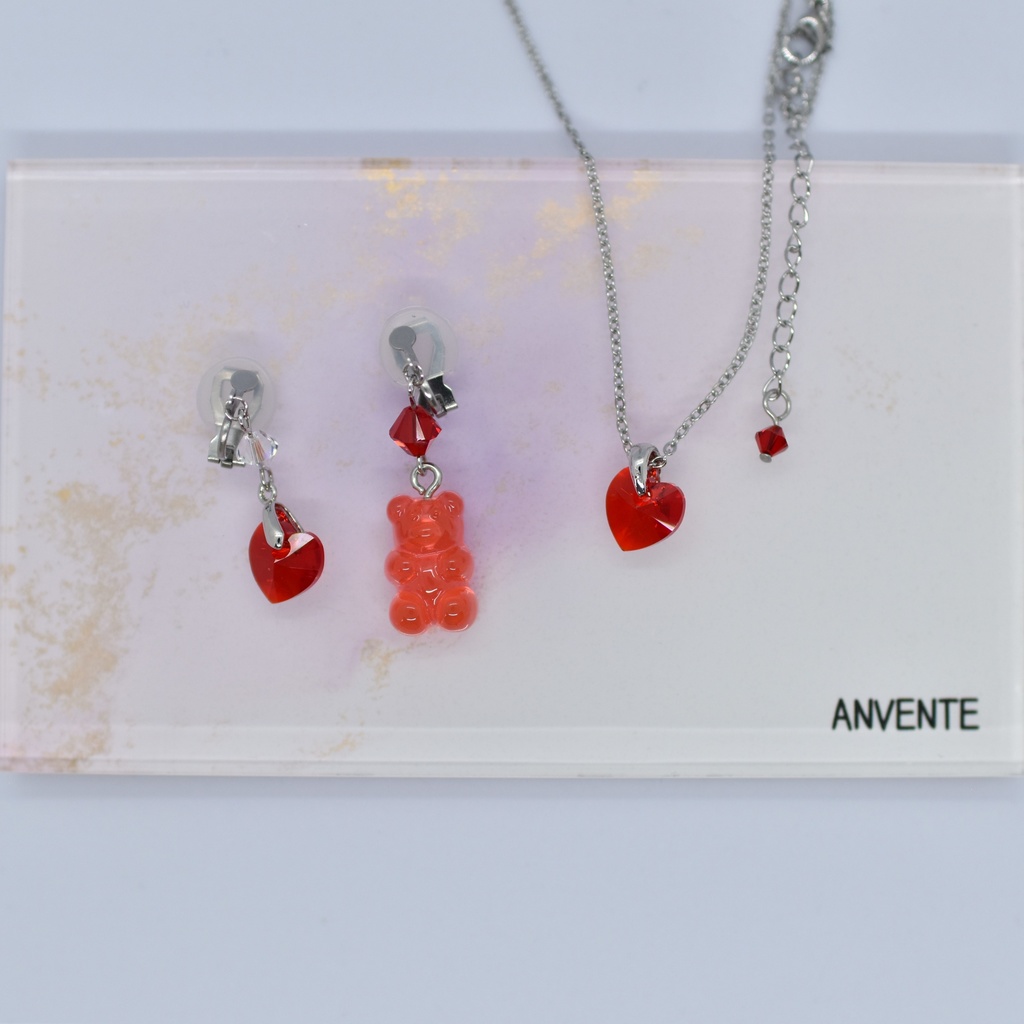 【再販不可】グミベアイヤリング・ストロベリー(ピアス変更可能)