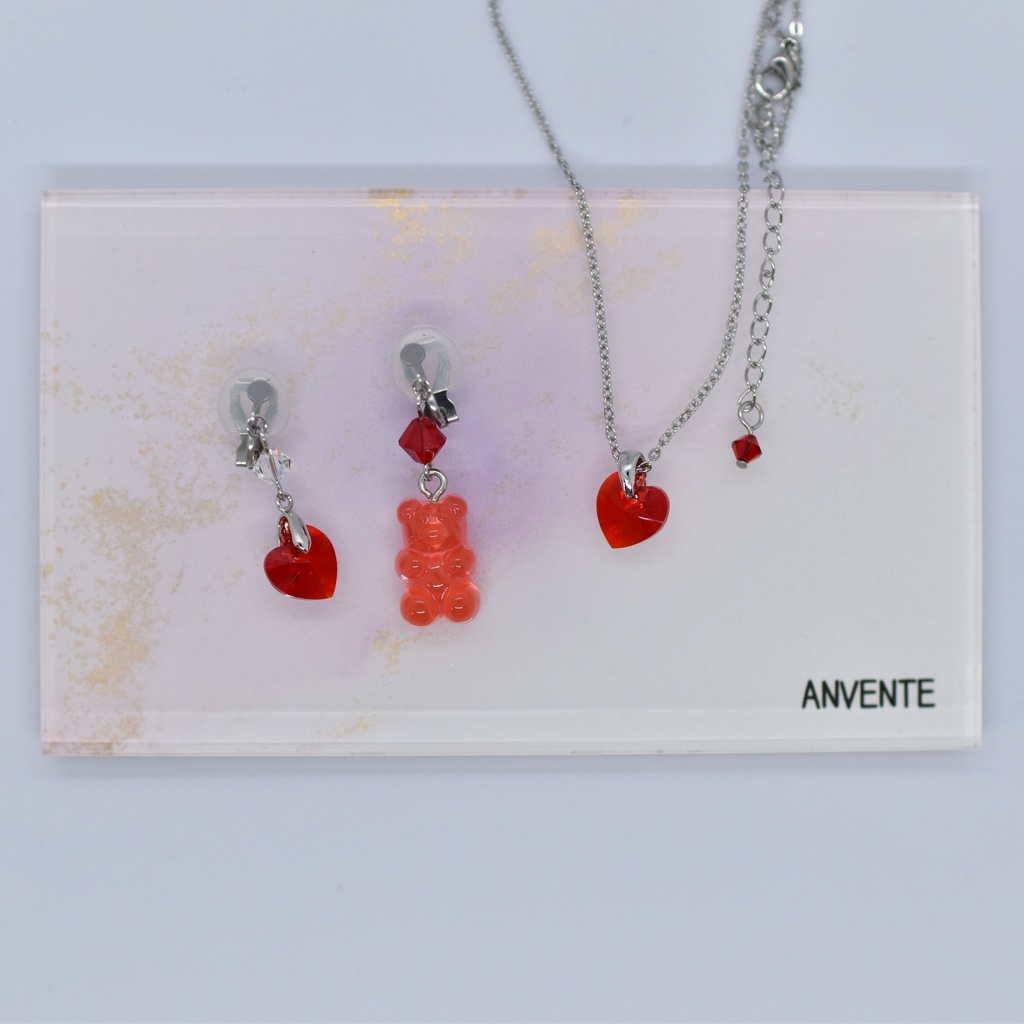 【再販不可】グミベアイヤリング・ストロベリー(ピアス変更可能)