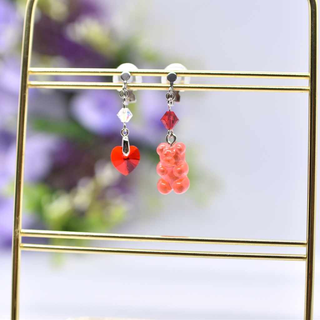 【再販不可】グミベアイヤリング・ストロベリー(ピアス変更可能)