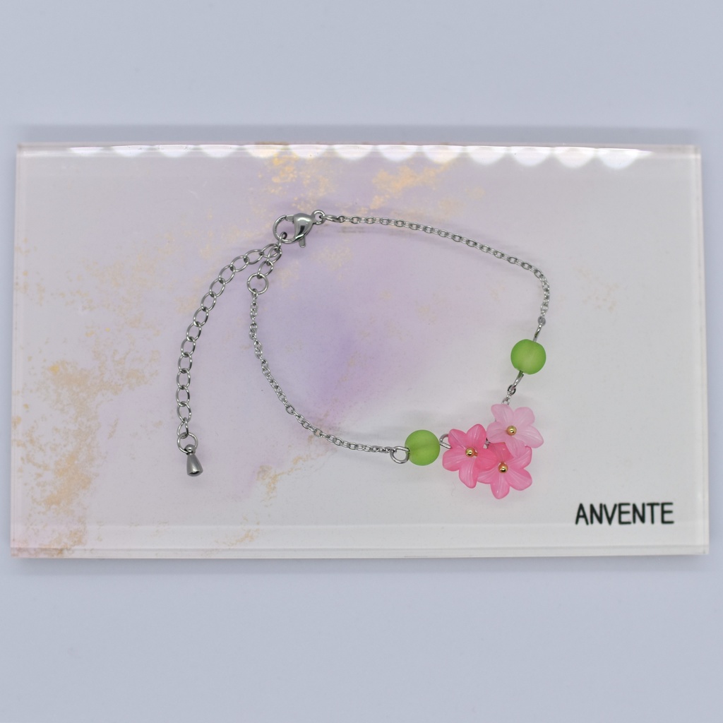 桃の花のブレスレット