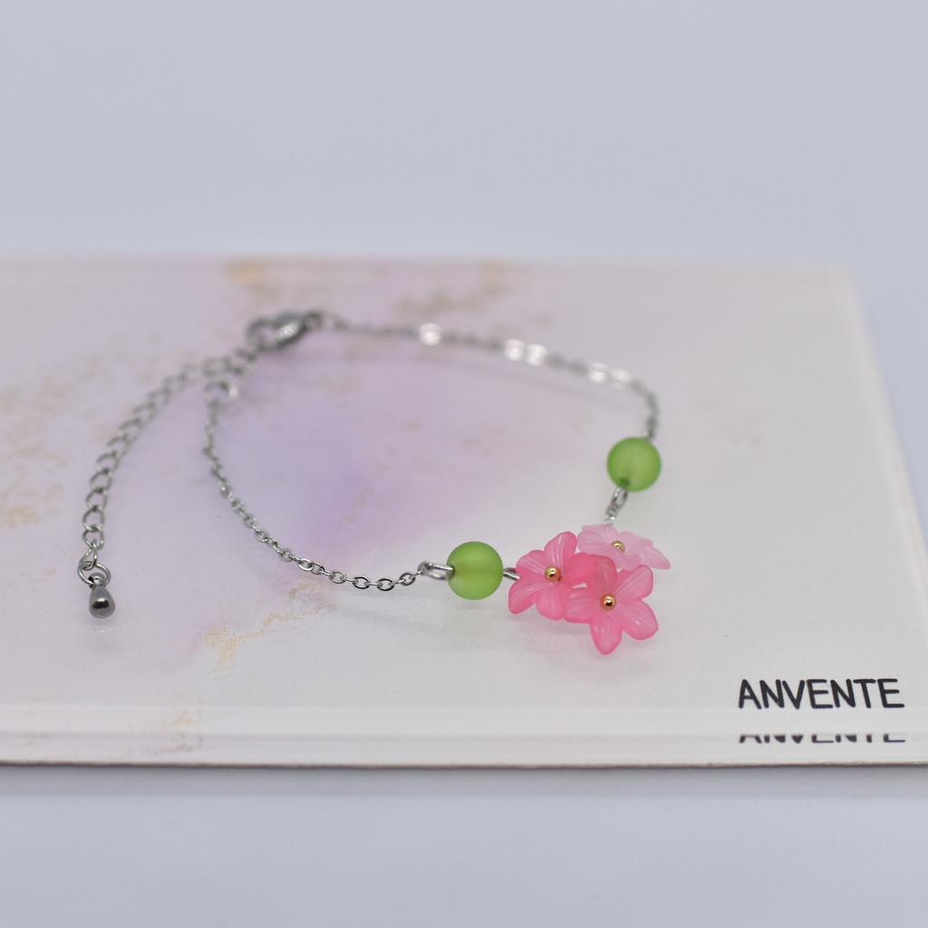 桃の花のブレスレット