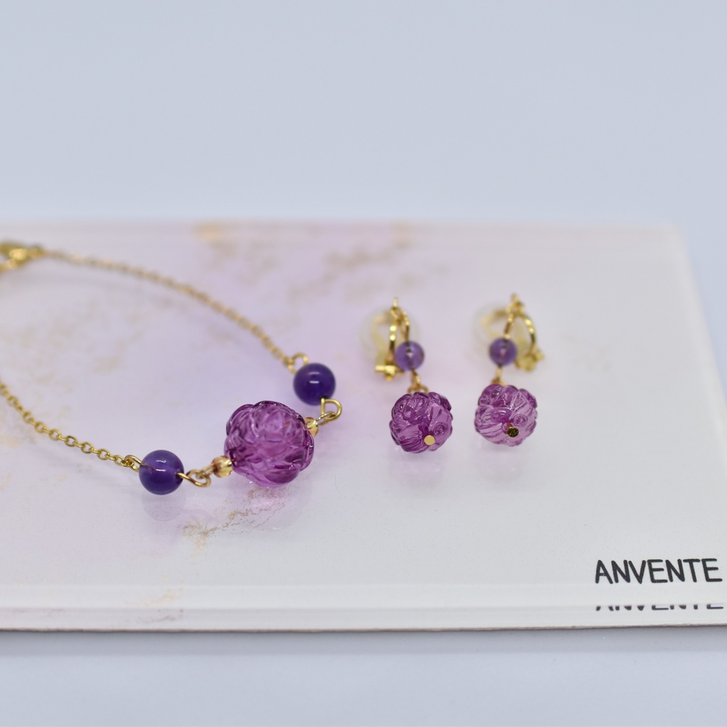 ローズの手染めビーズ ブレスレット