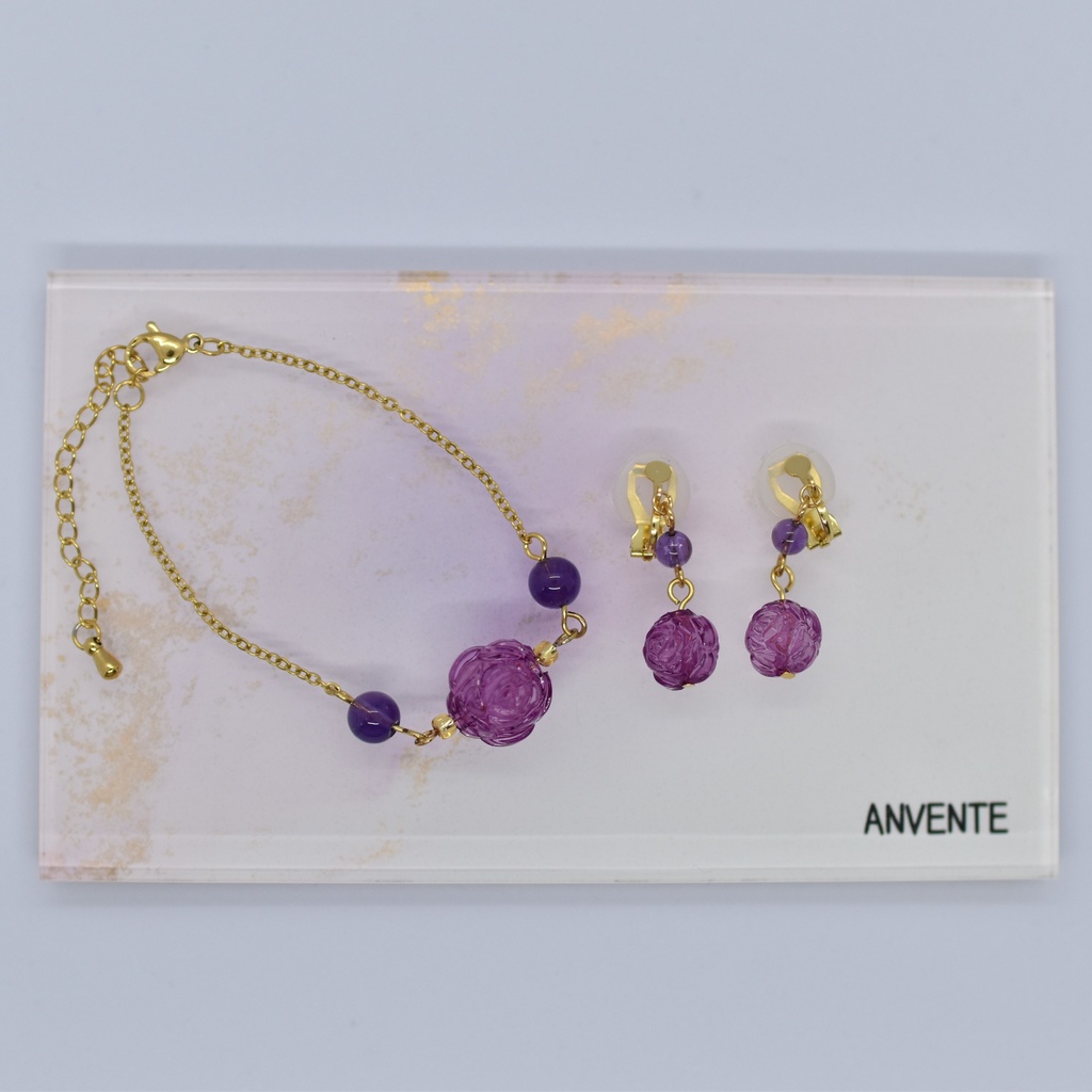 ローズの手染めビーズ ブレスレット