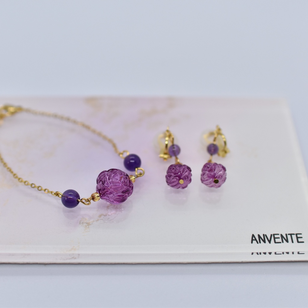 ローズの手染めビーズ ブレスレット