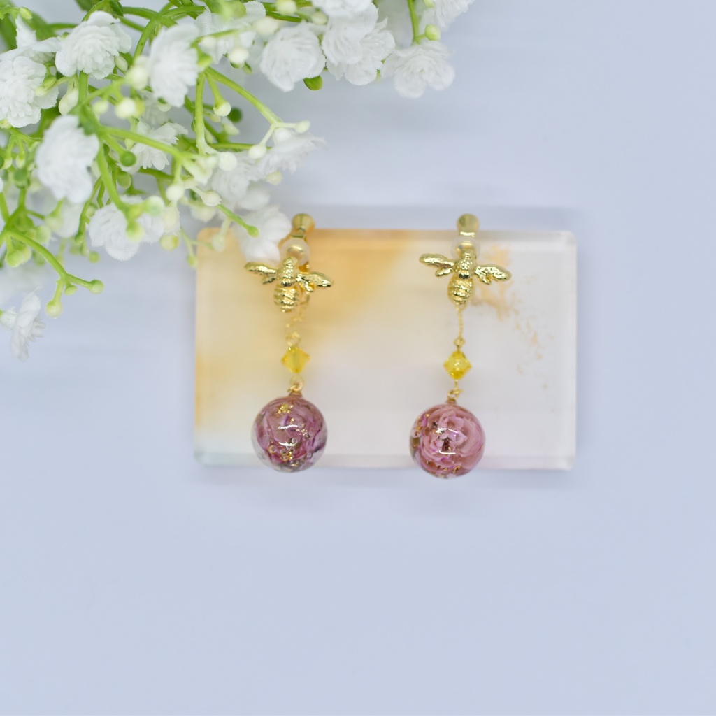 【Atelier petit Lotus様コラボ】honey bee イヤリング【再販予定なし】