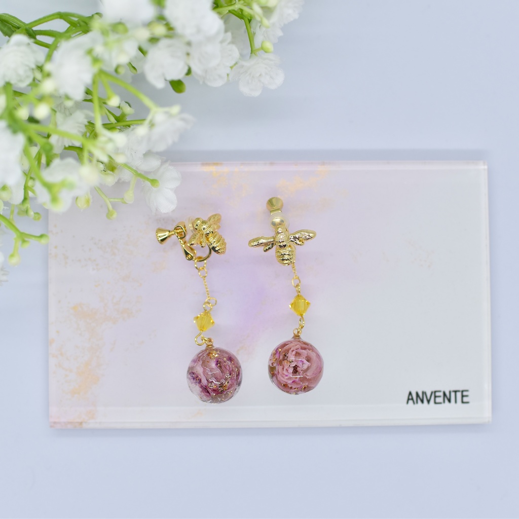 【Atelier petit Lotus様コラボ】honey bee イヤリング【再販予定なし】