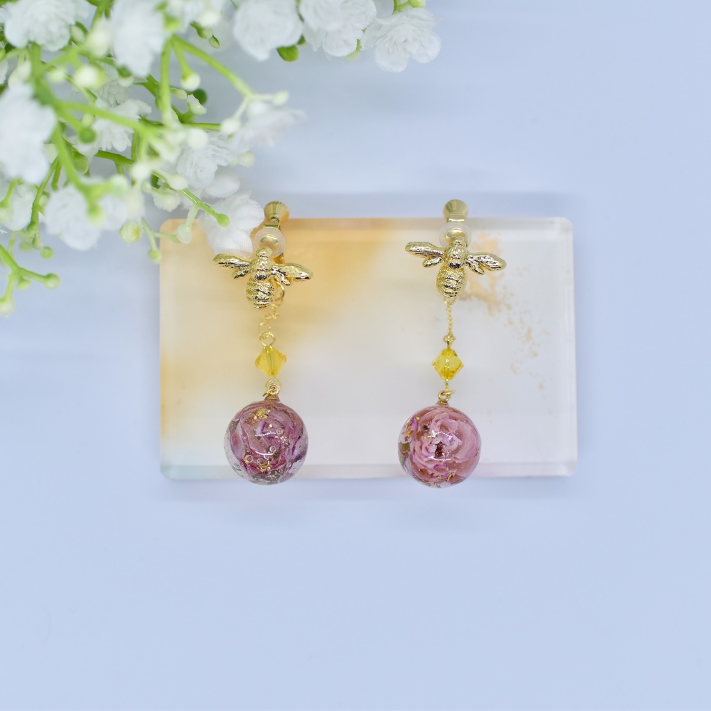 【Atelier petit Lotus様コラボ】honey bee イヤリング【再販予定なし】