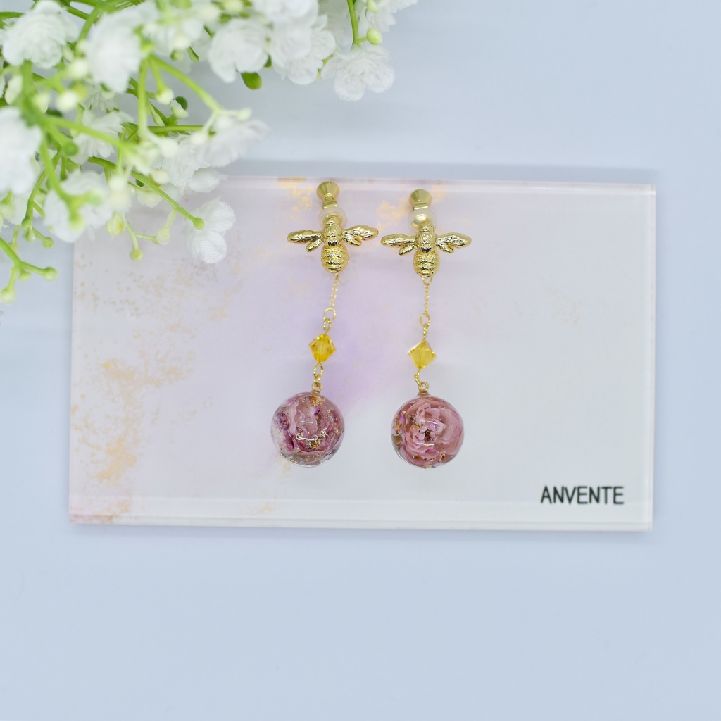 【Atelier petit Lotus様コラボ】honey bee イヤリング【再販予定なし】