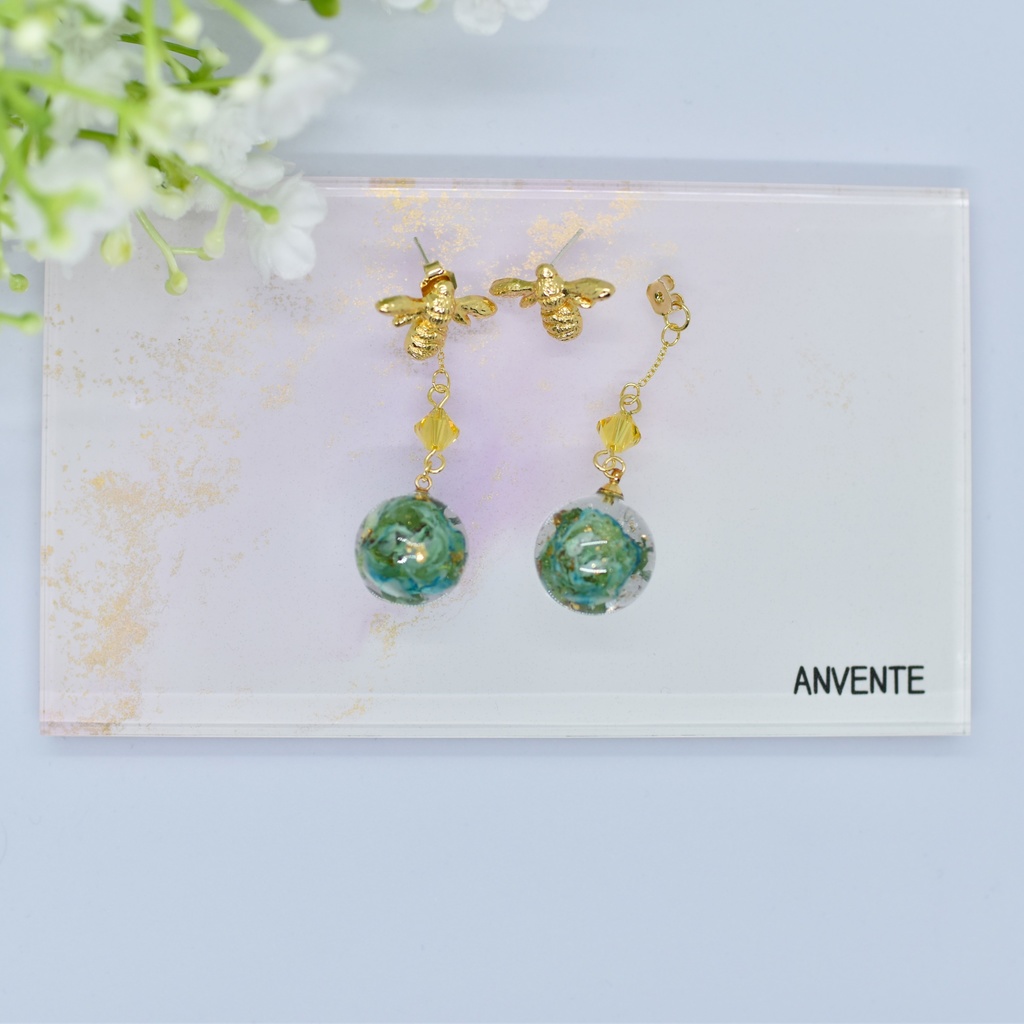 【Atelier petit Lotus様コラボ】honey bee ピアス【再販予定なし】