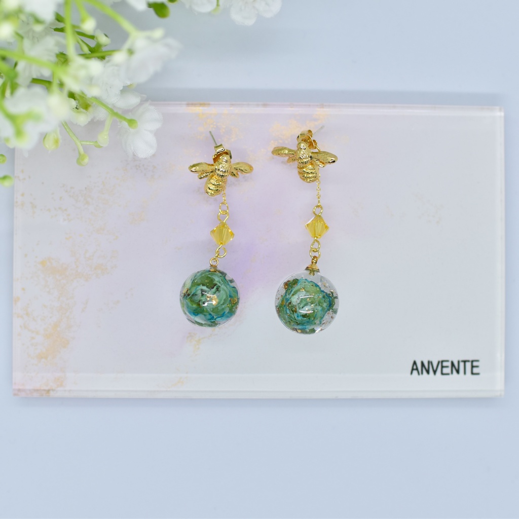 【Atelier petit Lotus様コラボ】honey bee ピアス【再販予定なし】