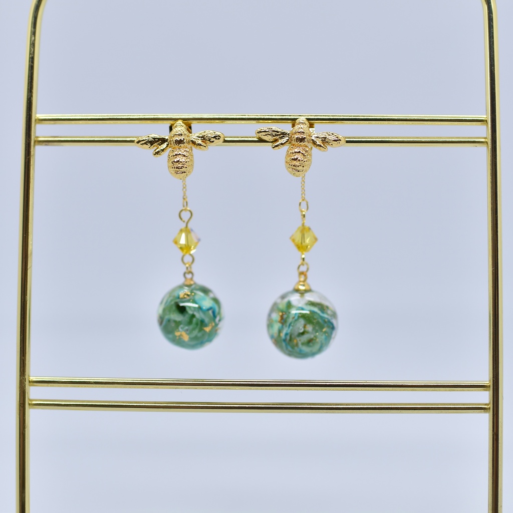 【Atelier petit Lotus様コラボ】honey bee ピアス【再販予定なし】
