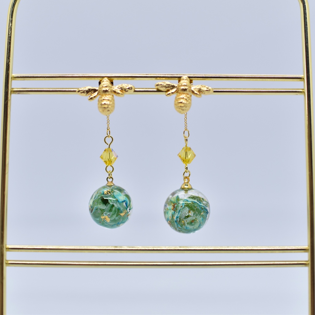 【Atelier petit Lotus様コラボ】honey bee ピアス【再販予定なし】