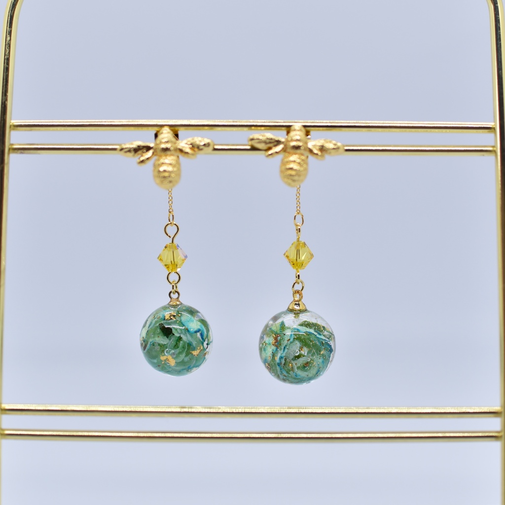 【Atelier petit Lotus様コラボ】honey bee ピアス【再販予定なし】