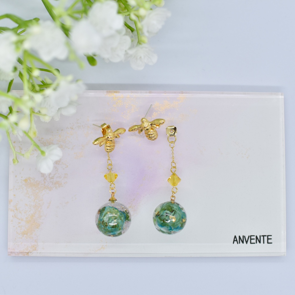 【Atelier petit Lotus様コラボ】honey bee ピアス【再販予定なし】