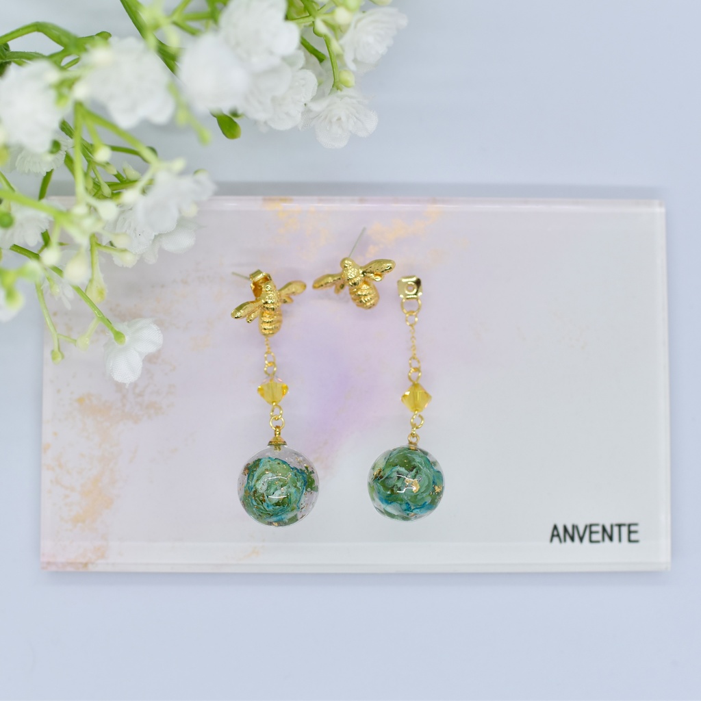 【Atelier petit Lotus様コラボ】honey bee ピアス【再販予定なし】