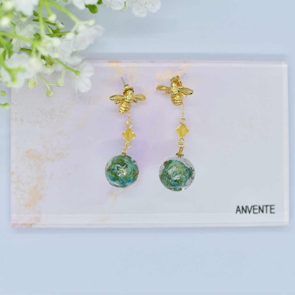 【Atelier petit Lotus様コラボ】honey bee ピアス【再販予定なし】