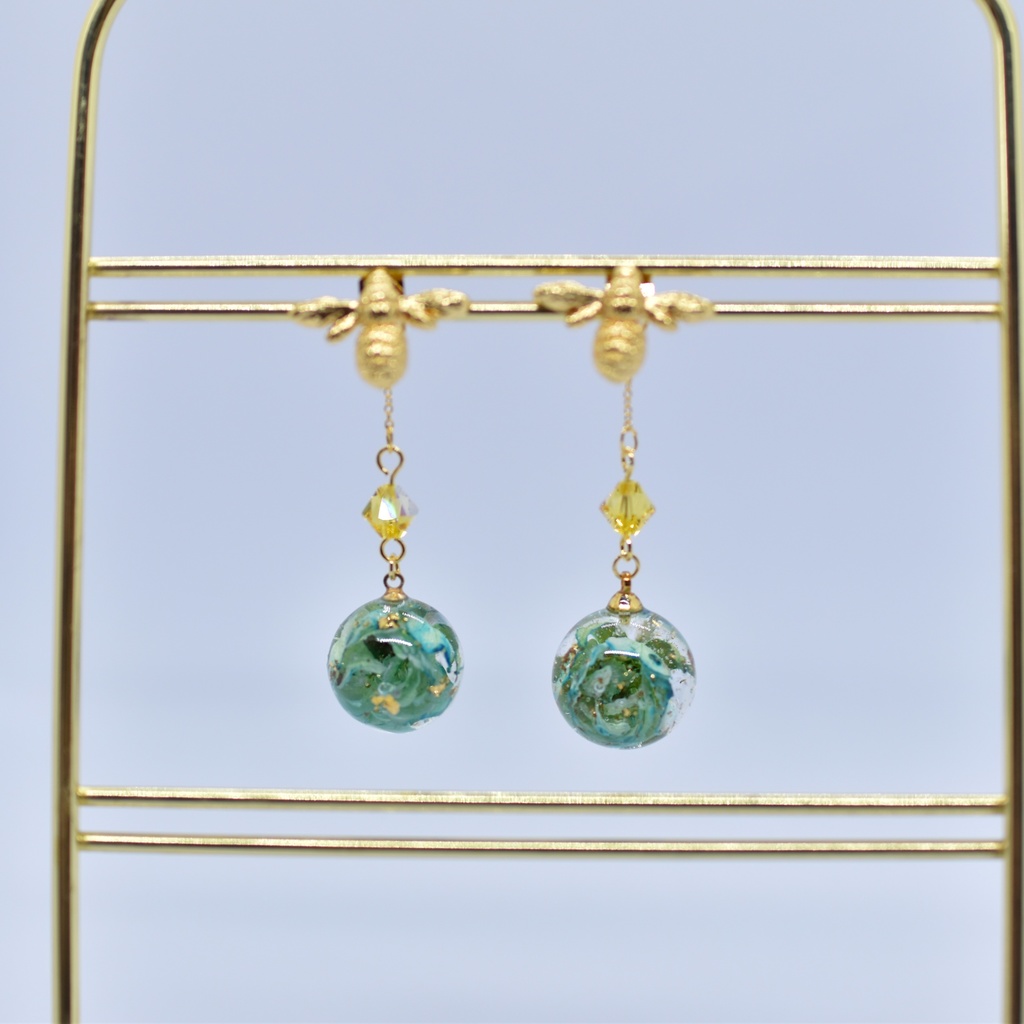 【Atelier petit Lotus様コラボ】honey bee ピアス【再販予定なし】